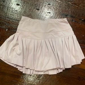 Goldhinge size small, tennis skirt lavender